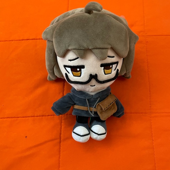 snail X Makeship Aki Plush 04119